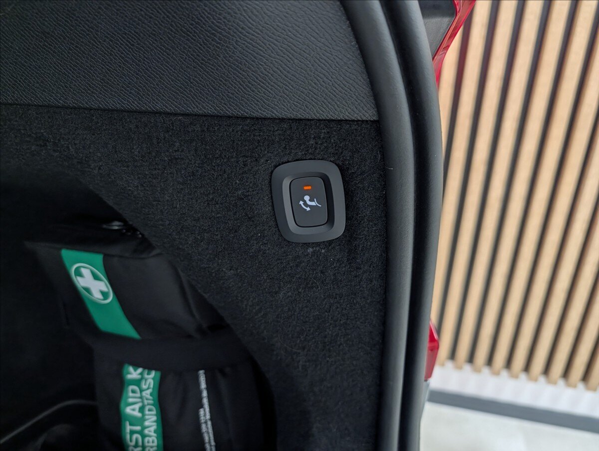 Volvo XC90 Ostatní 2,0 l 335 kw