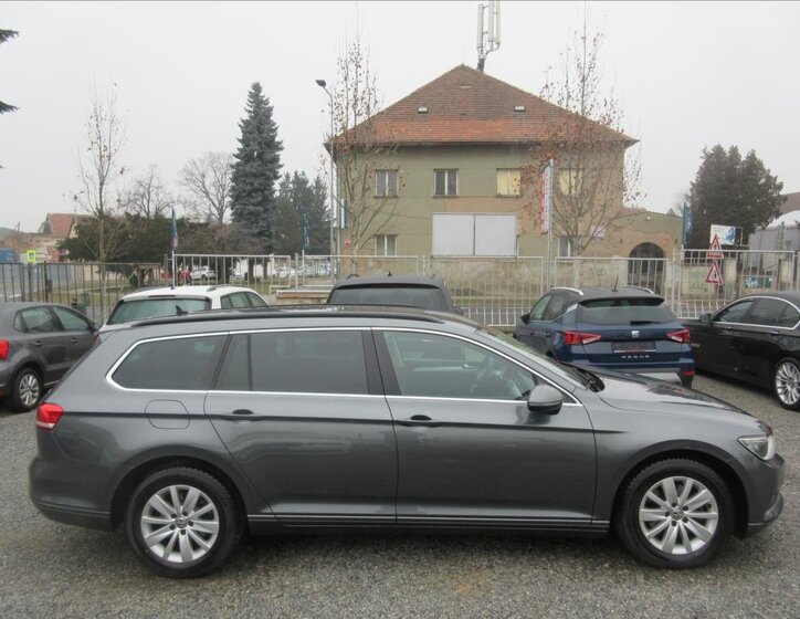 Volkswagen Passat Kombi 2,0 l 110 kw