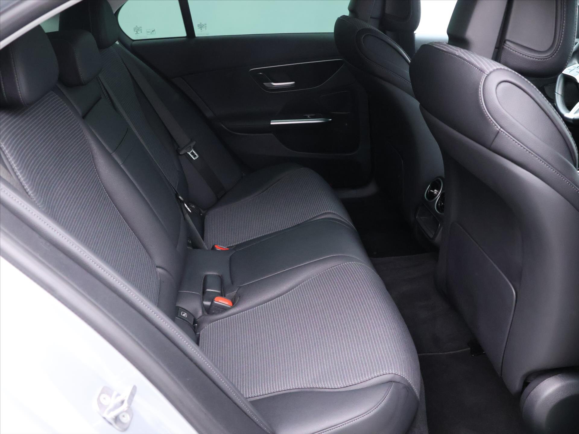 Mercedes-Benz Třídy C Sedan 1,5 l 150 kw