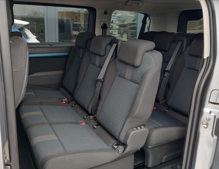 Peugeot Traveller 7