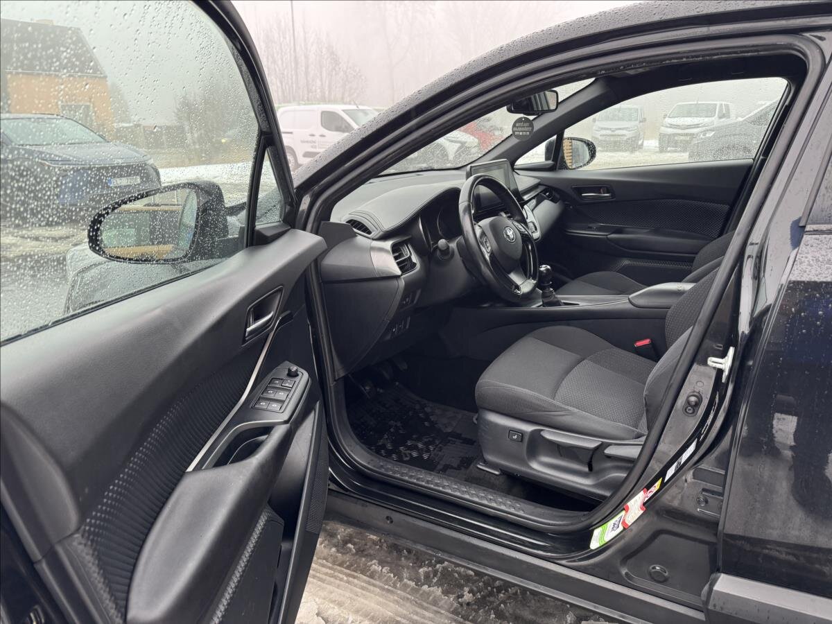Toyota C-HR Hatchback 1,2 l 85 kw