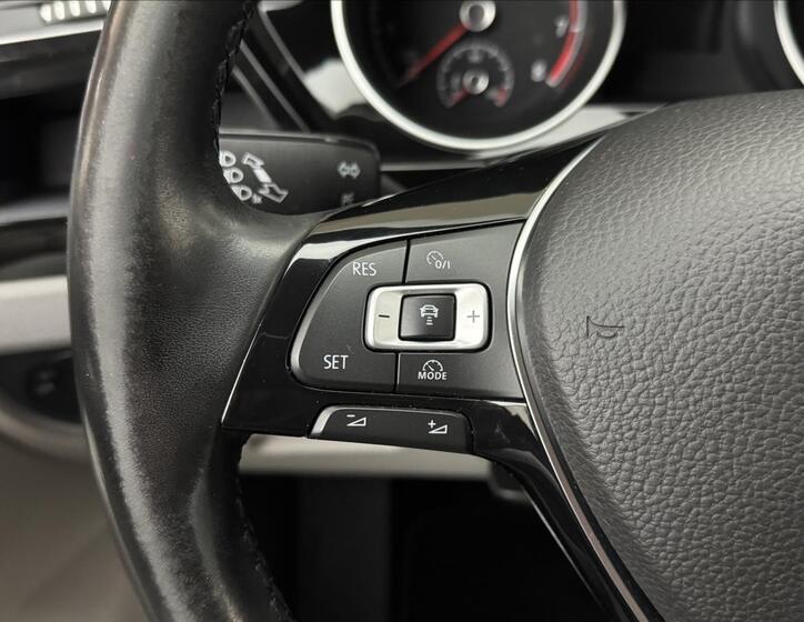 Volkswagen Touran 10