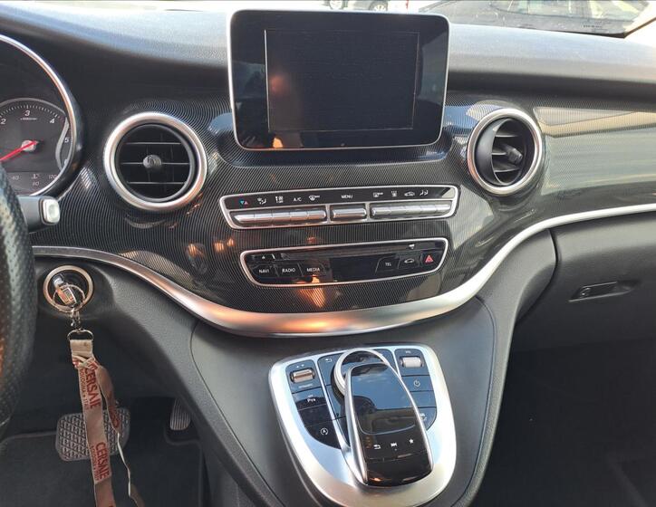 Mercedes-Benz Třídy V 8