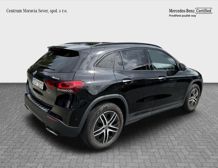 Mercedes-Benz GLA 5