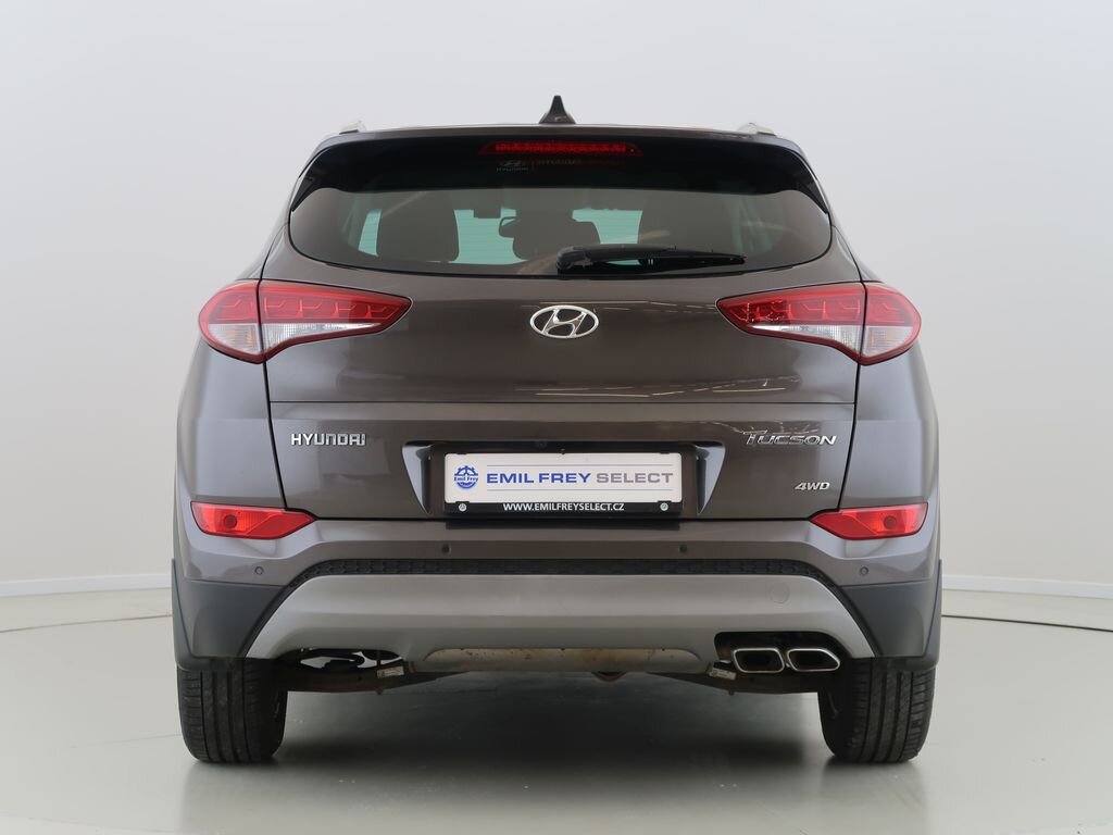 Hyundai Tucson SUV 2,0 l 100 kw