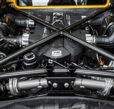 Lamborghini Aventador 15