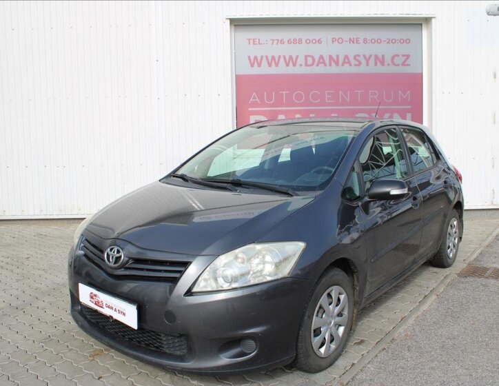 Toyota Auris Hatchback 1,3 l 73 kw
