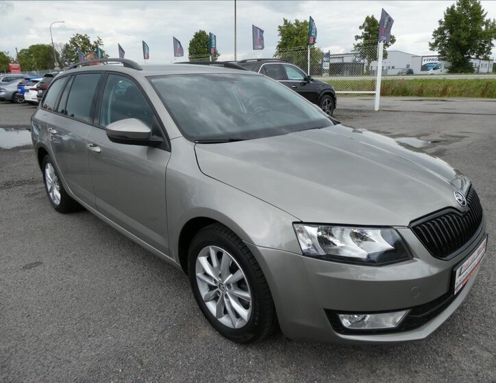 Škoda Octavia 1