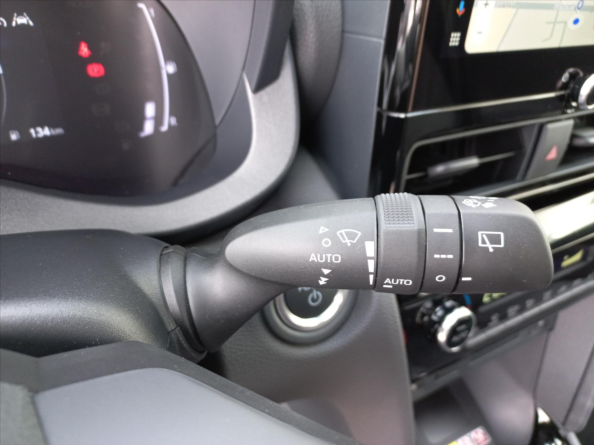 Toyota Yaris Cross CUV / Crossover 1,5 l 68 kw