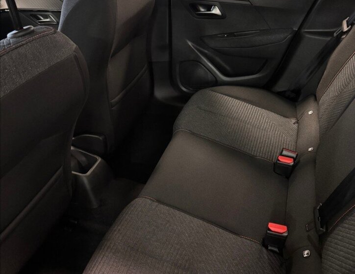 Peugeot 208 Hatchback 1,2 l 74 kw