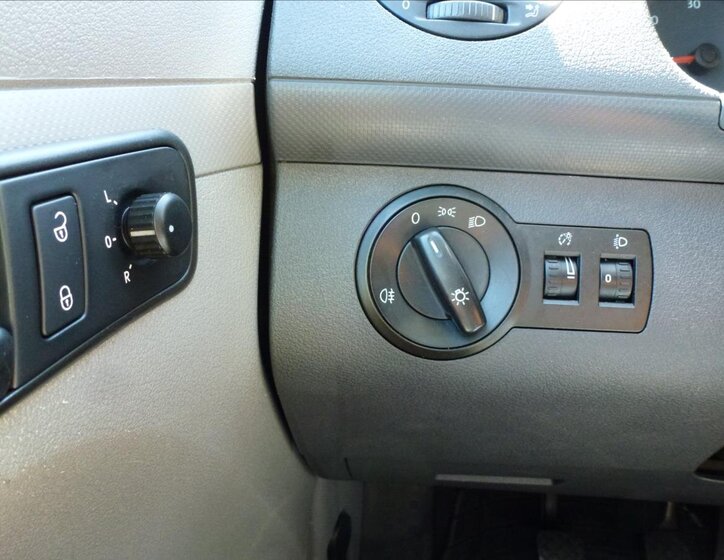 Volkswagen Caddy Skříň 1,9 l 77 kw