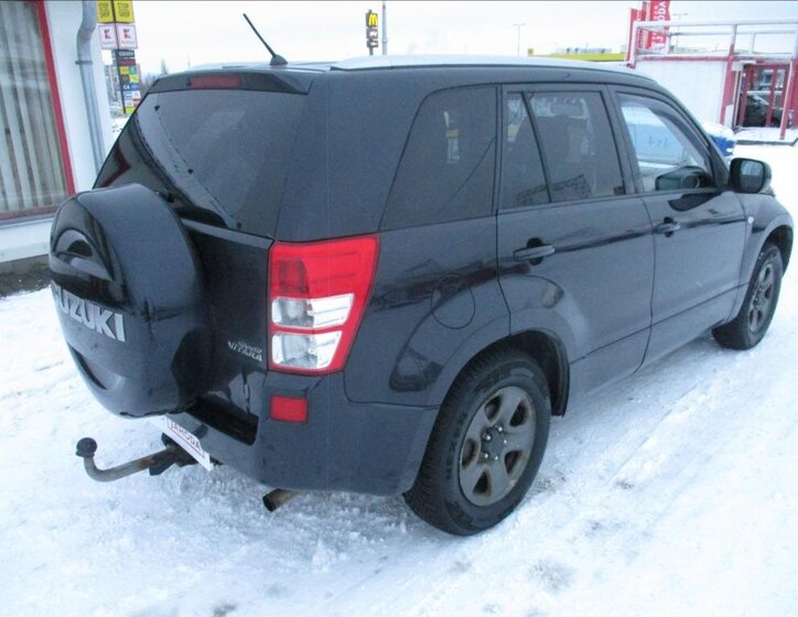 Suzuki Grand Vitara 5