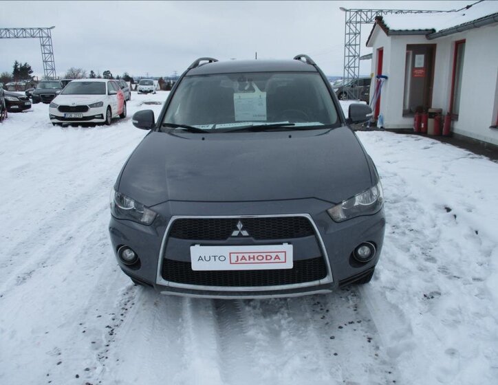 Mitsubishi Outlander SUV 2,2 l 115 kw