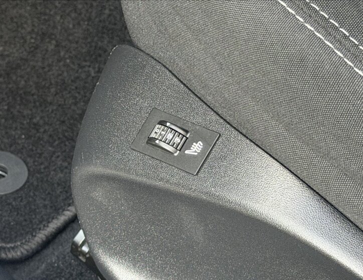 Peugeot 2008 SUV / Terénní 1,2 l 81 kw