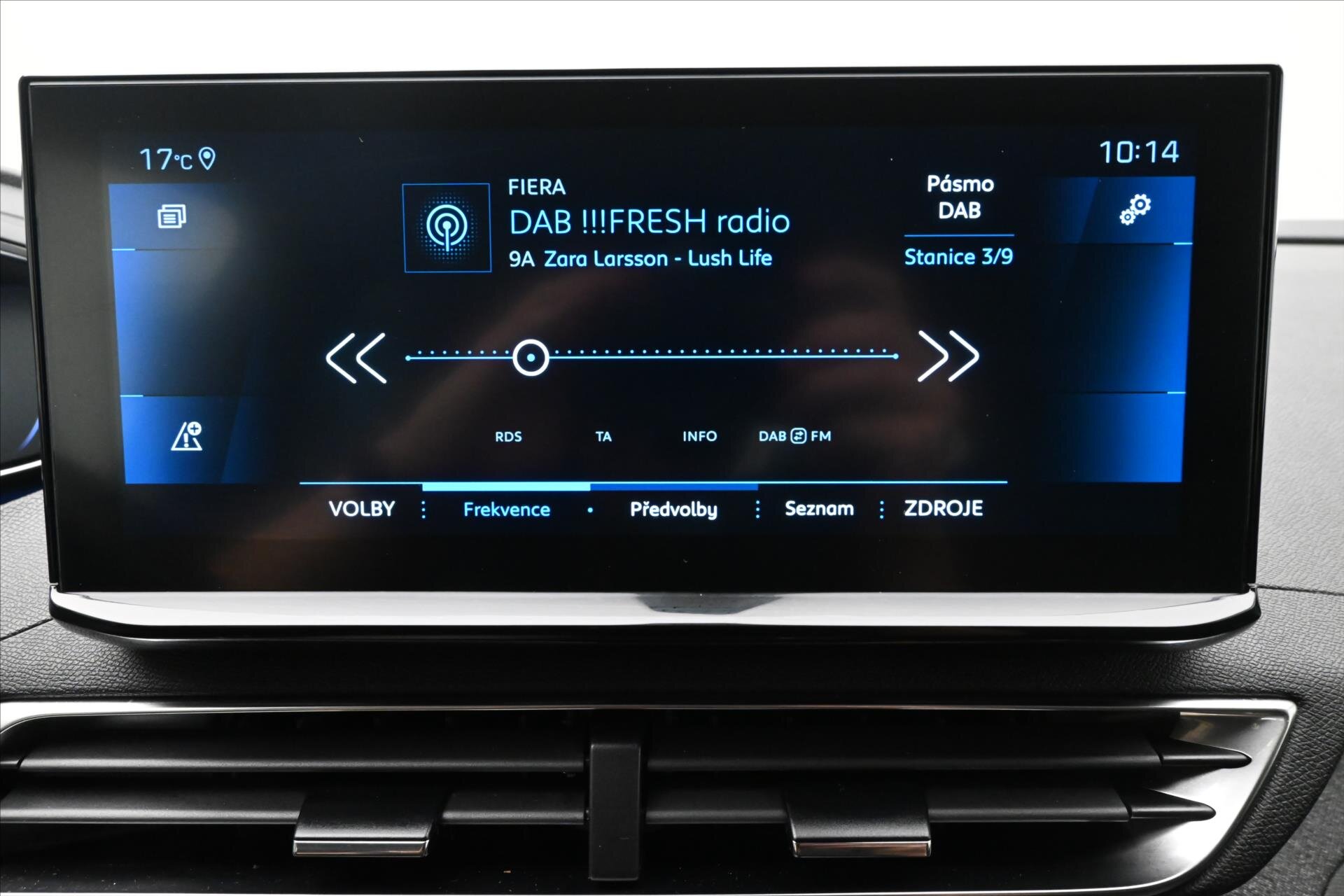 Peugeot 5008 SUV / Terénní 1,5 l 96 kw