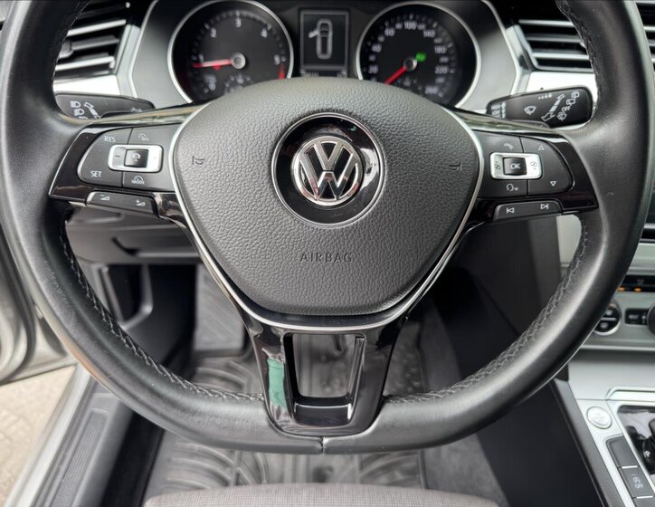 Volkswagen Passat Kombi 2,0 l 110 kw