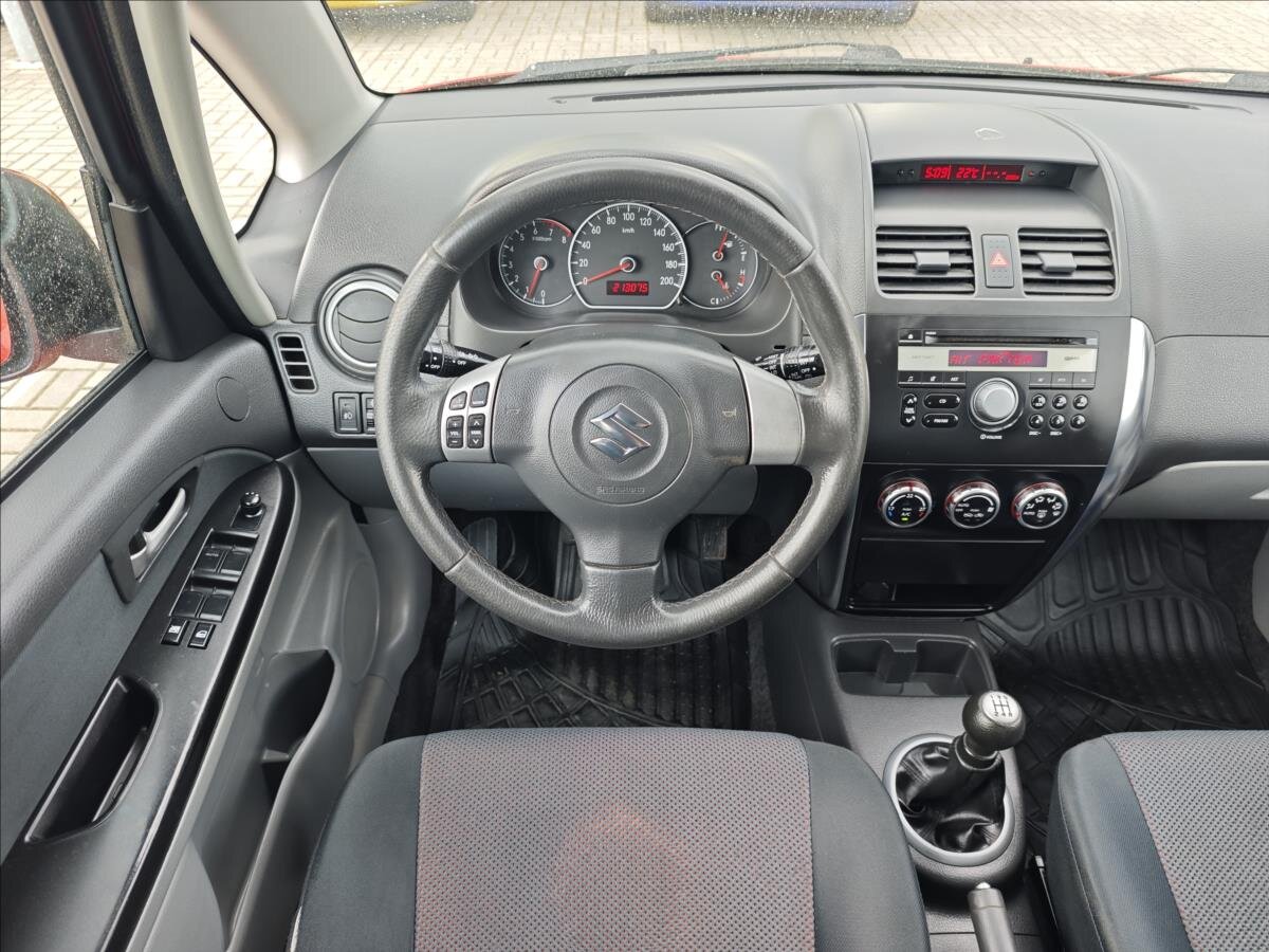 Suzuki SX4 Hatchback 1,5 l 73 kw