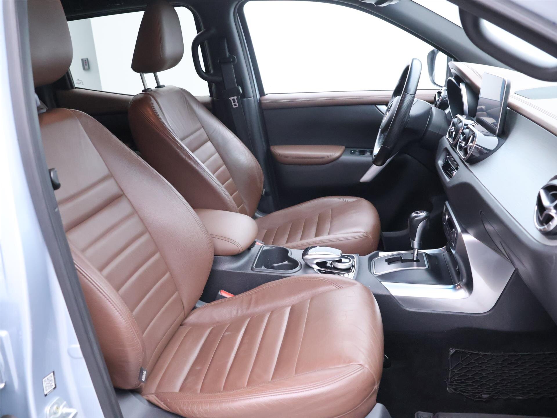 Mercedes-Benz Třídy X Pick-up 2,3 l 140 kw