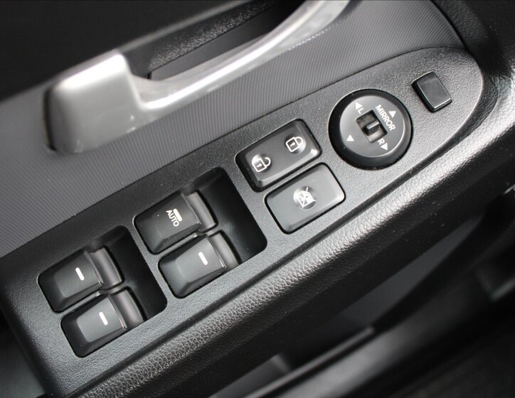 KIA Sportage SUV 2,0 l 120 kw