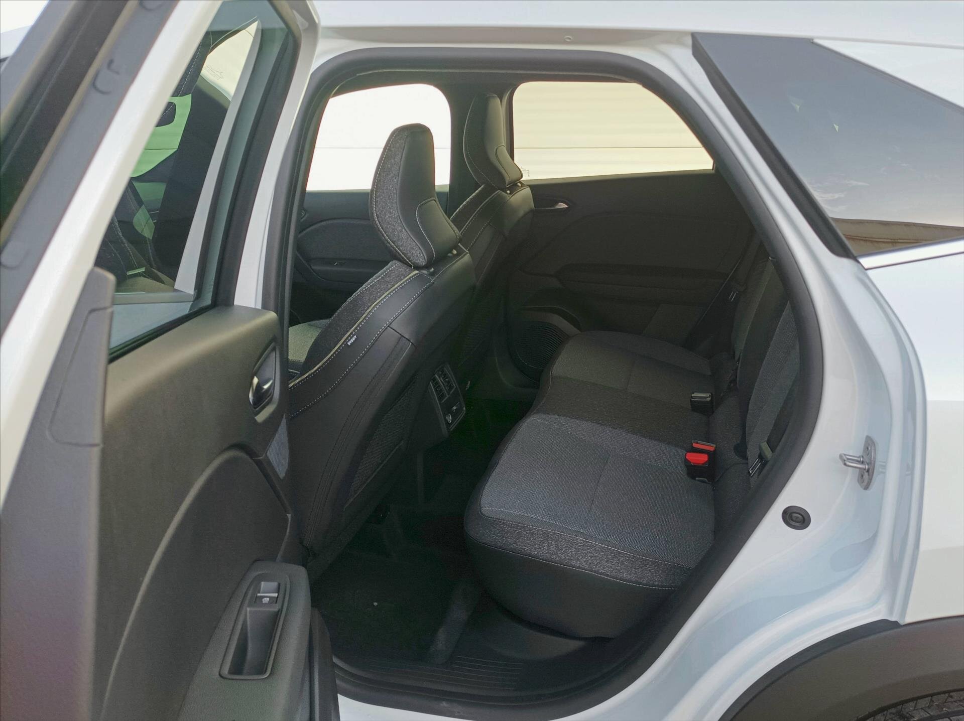 Mitsubishi Grandis SUV / Terénní 1,3 l 104 kw