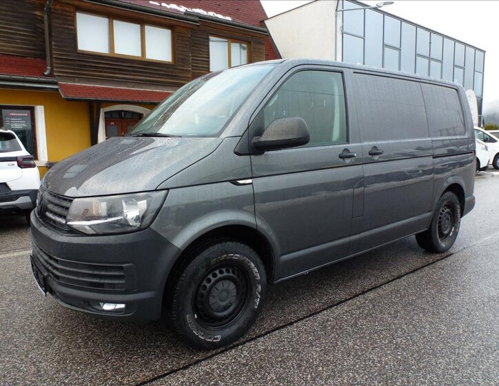 Volkswagen Transporter 1
