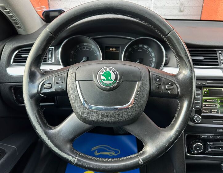 Škoda Superb 11