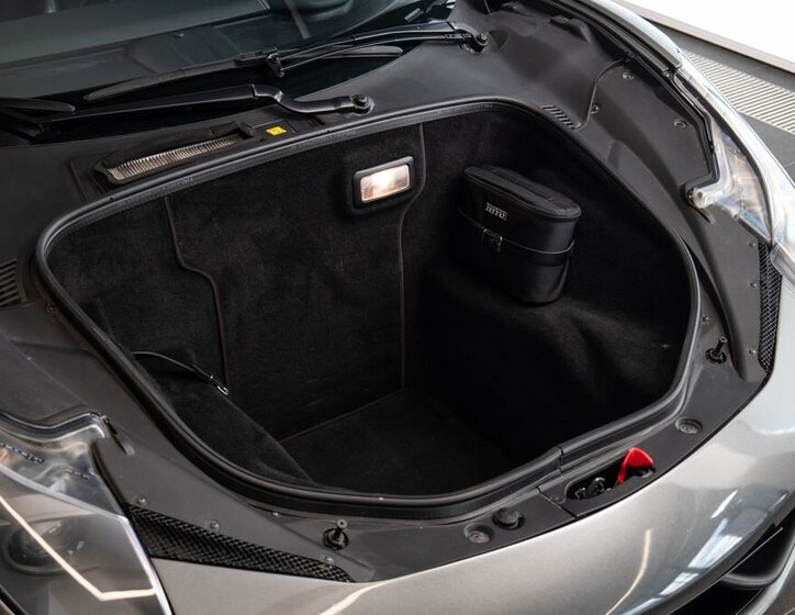 Ferrari 458 Kupé 4,5 l 416 kw