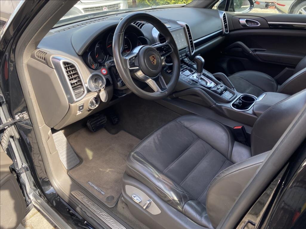 Porsche Cayenne SUV / Terénní 3,0 l 184 kw