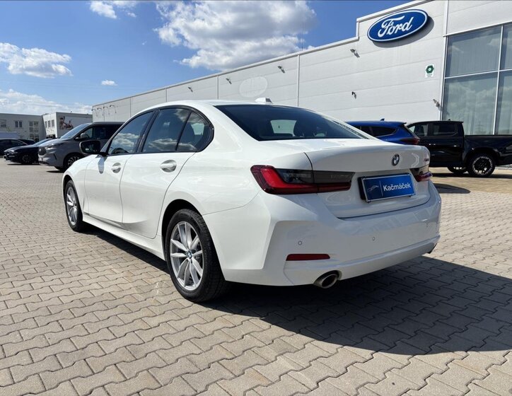 BMW Řada 3 Sedan / Limuzína 2,0 l 115 kw