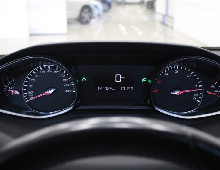 Peugeot 308 Hatchback 1,6 l 73 kw