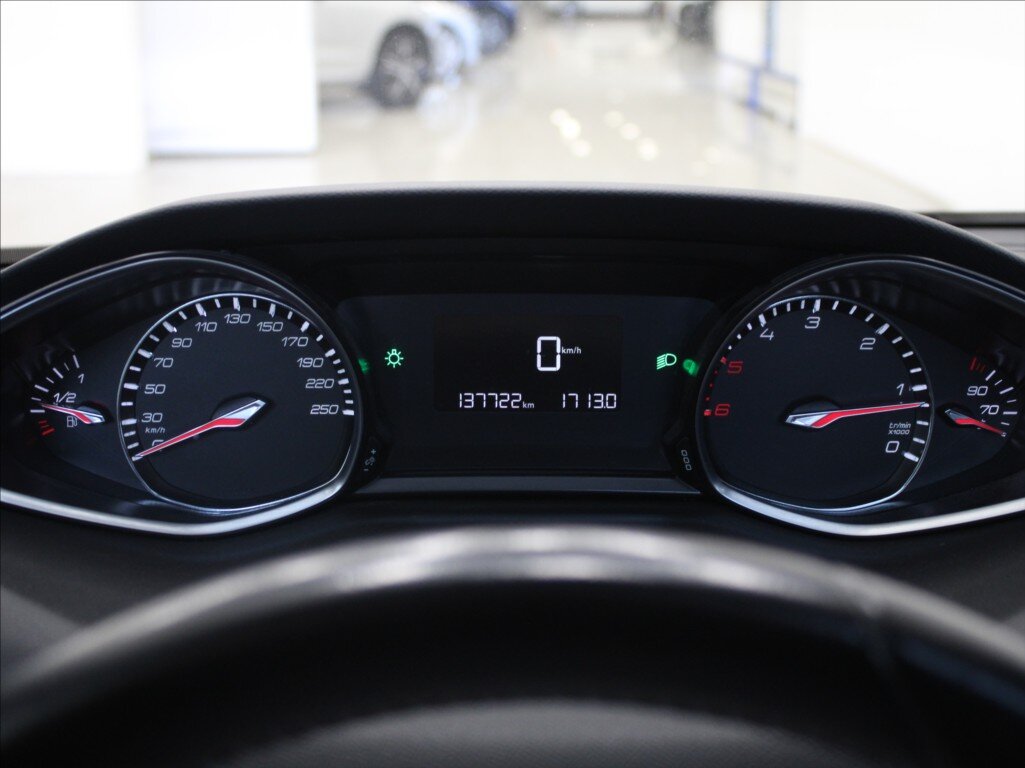 Peugeot 308 Hatchback 1,6 l 73 kw