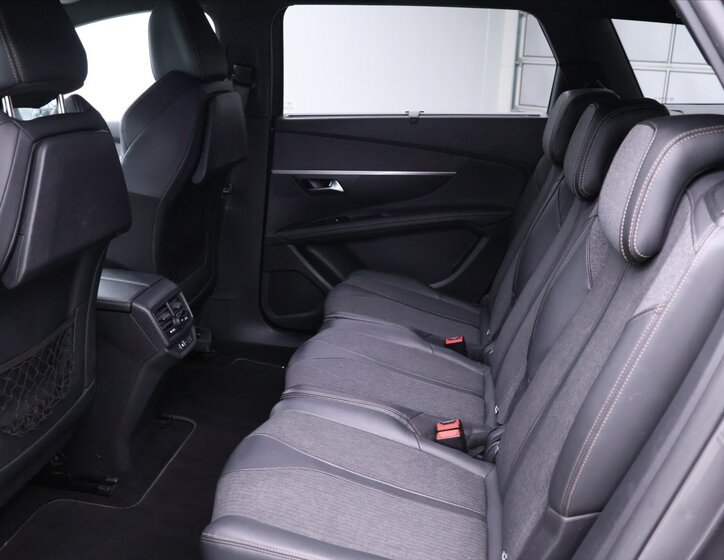 Peugeot 5008 15