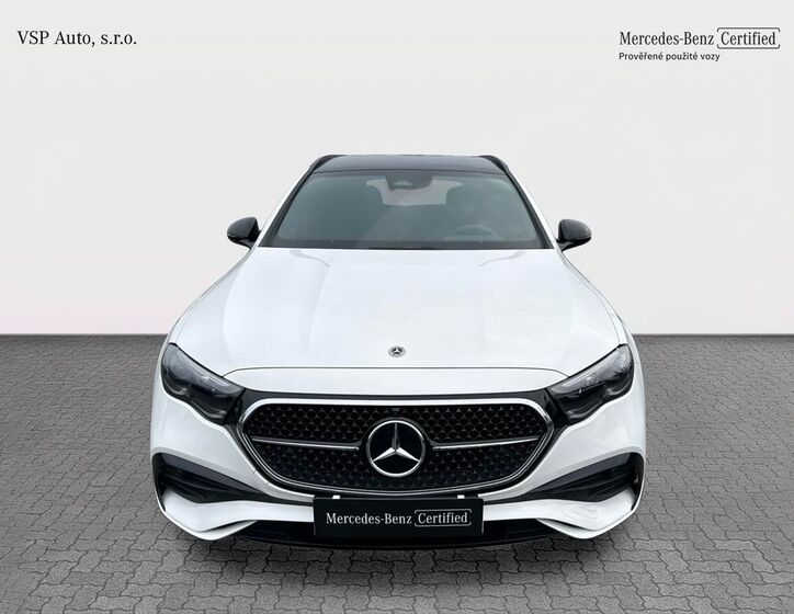 Mercedes-Benz Třídy E 8