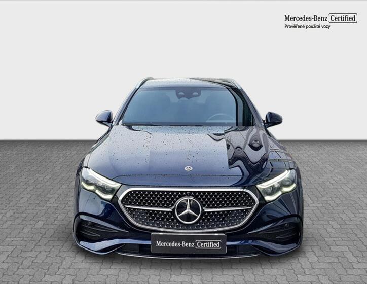 Mercedes-Benz Třídy E 8