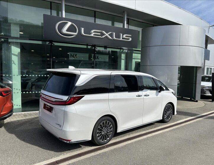 Lexus LM 350h VAN / Minibus 2,5 l 183 kw