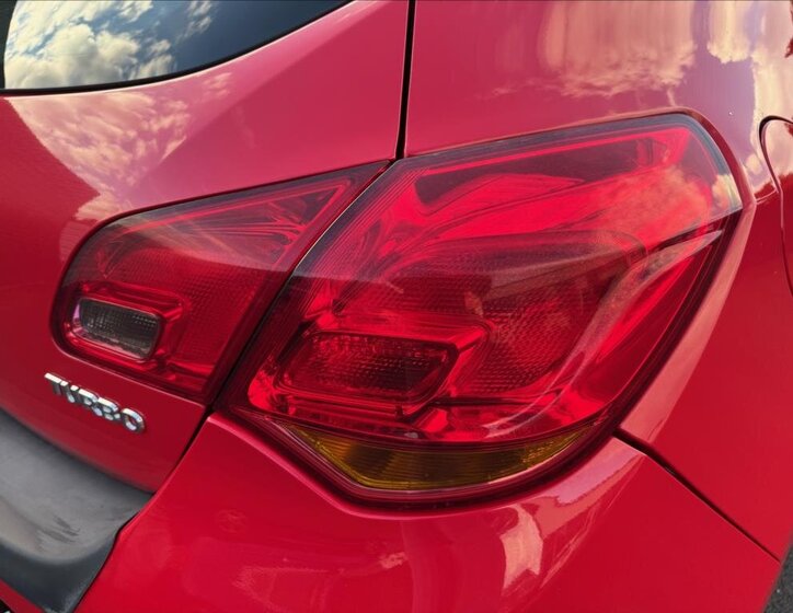 Opel Astra Hatchback 1,4 l 103 kw