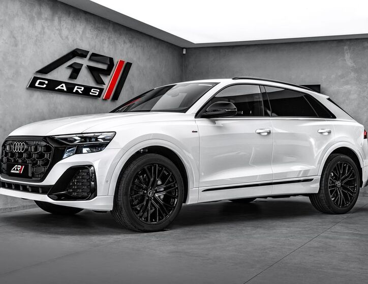 Audi Q8 1