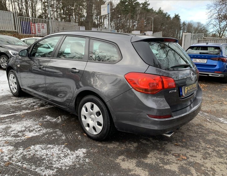 Opel Astra Kombi 1,4 l 88 kw