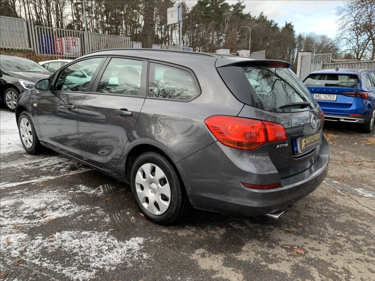 Opel Astra Kombi 1,4 l 88 kw