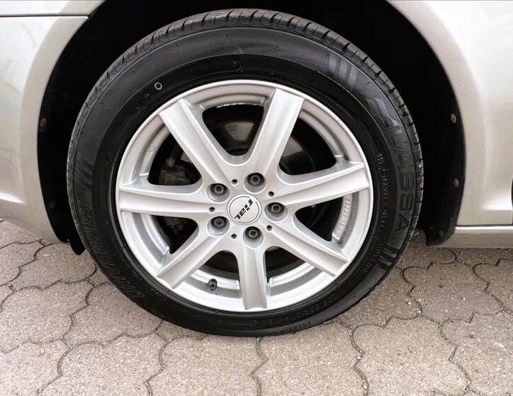 Škoda Octavia Kombi 1,6 l 77 kw