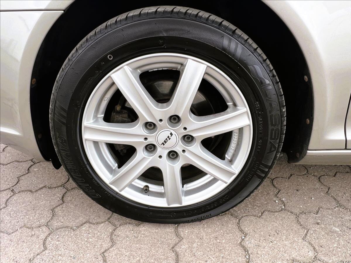 Škoda Octavia Kombi 1,6 l 77 kw