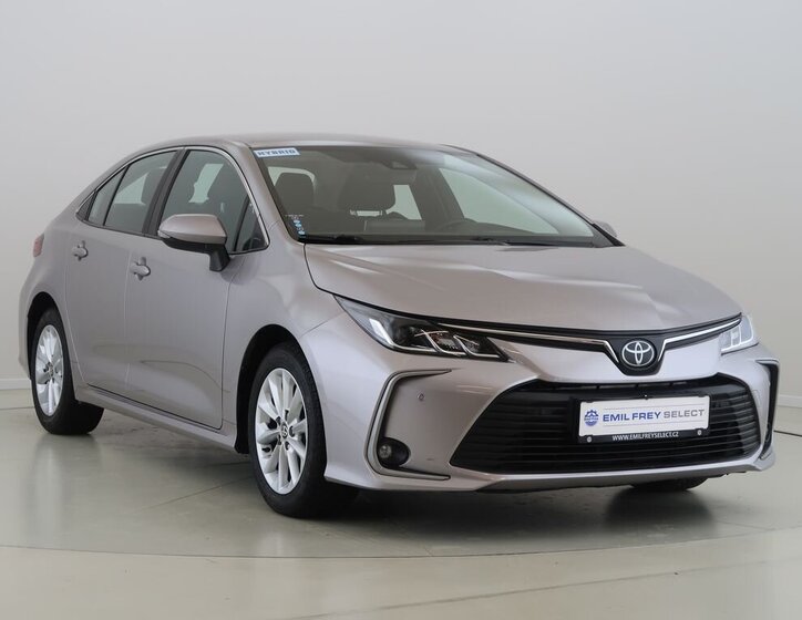 Toyota Corolla Sedan / Limuzína 1,5 l 92 kw