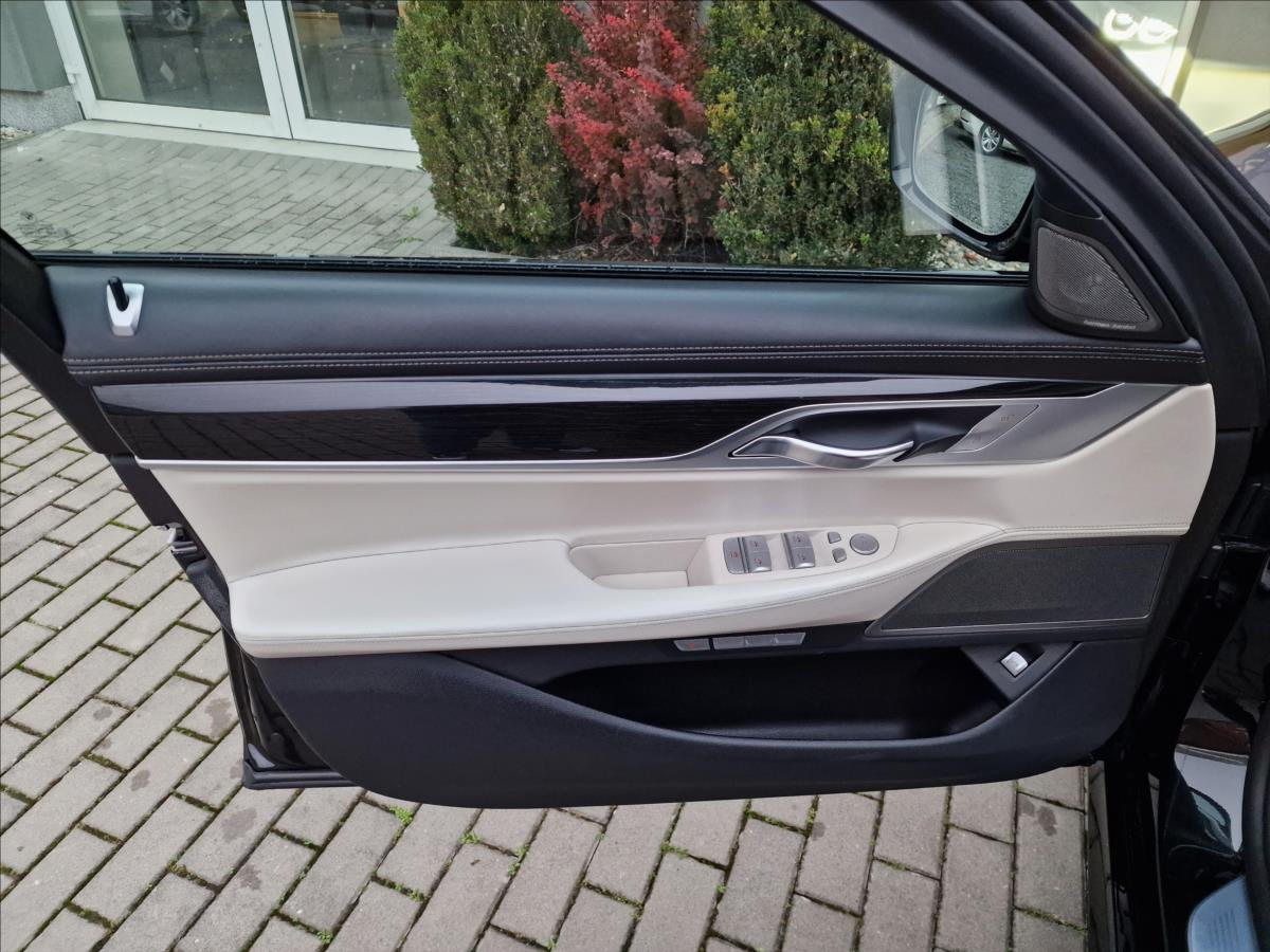 BMW Řada 7