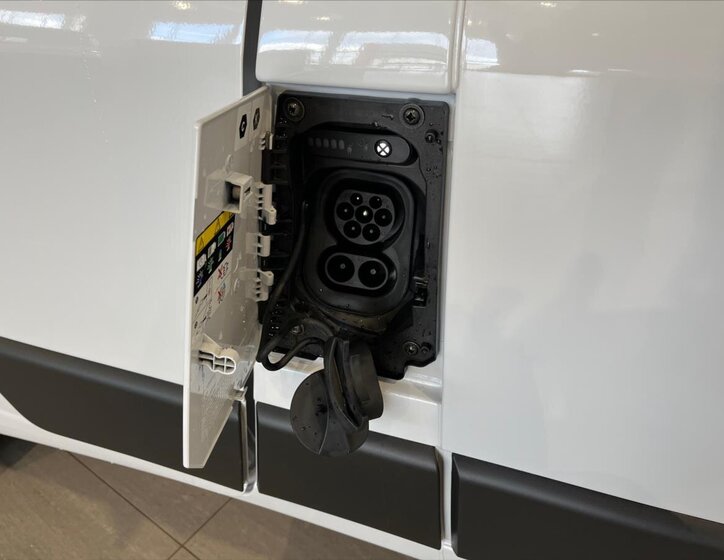 Toyota Proace Max 14