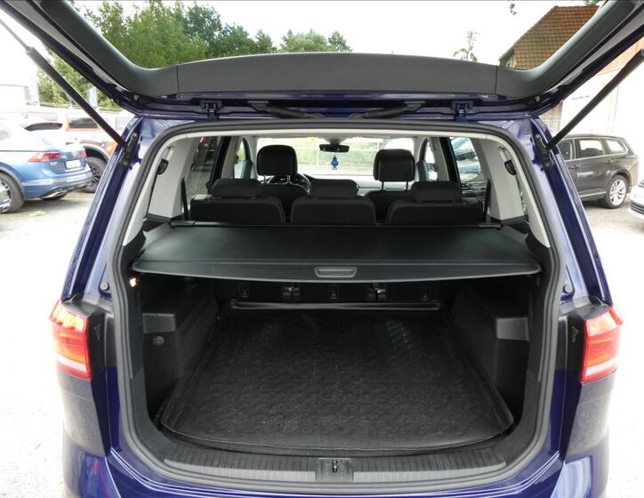 Volkswagen Touran 17