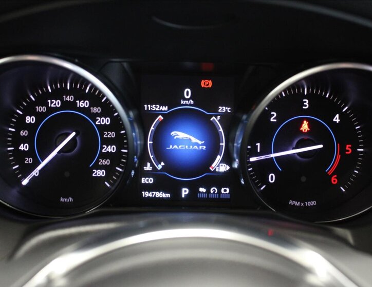 Jaguar XF Kombi 2,0 l 132 kw