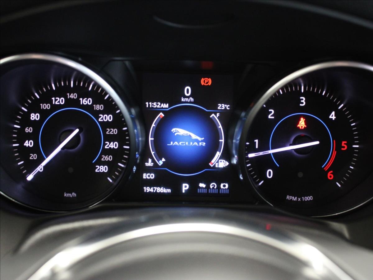 Jaguar XF Kombi 2,0 l 132 kw