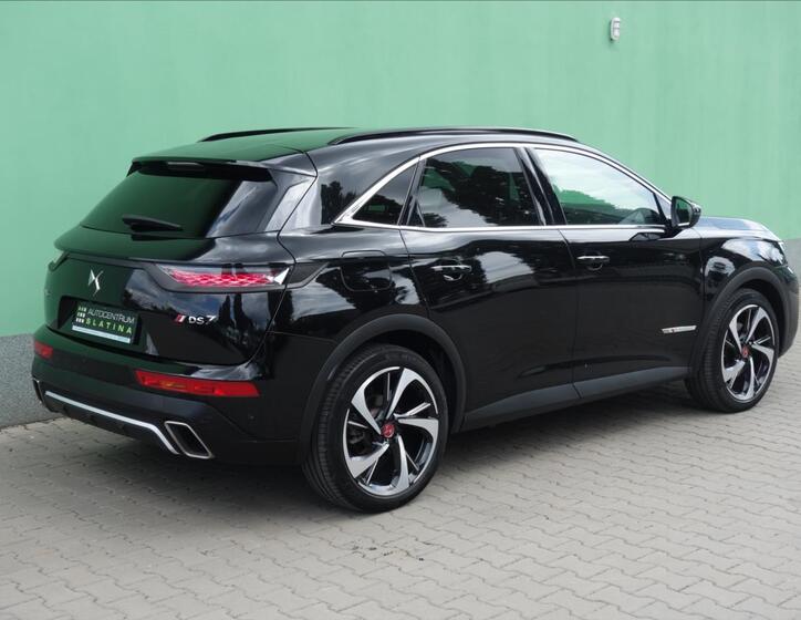 DS Automobiles DS7 Crossback 8