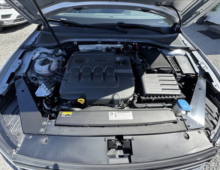 Volkswagen Passat Ostatní 1,6 l 88 kw