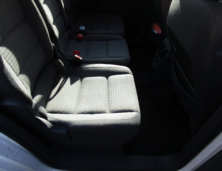 Volkswagen Touran 22